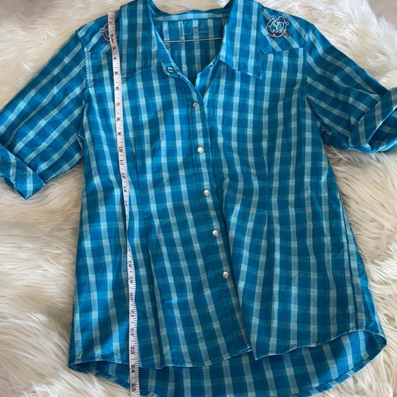 Bit & Bridle blue flannel short sleeved button up - Picture 15 of 17